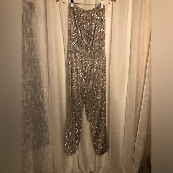 VENUS Sequin Jumpsuit White/Silver size Large NWOT - Picture 11 of 12